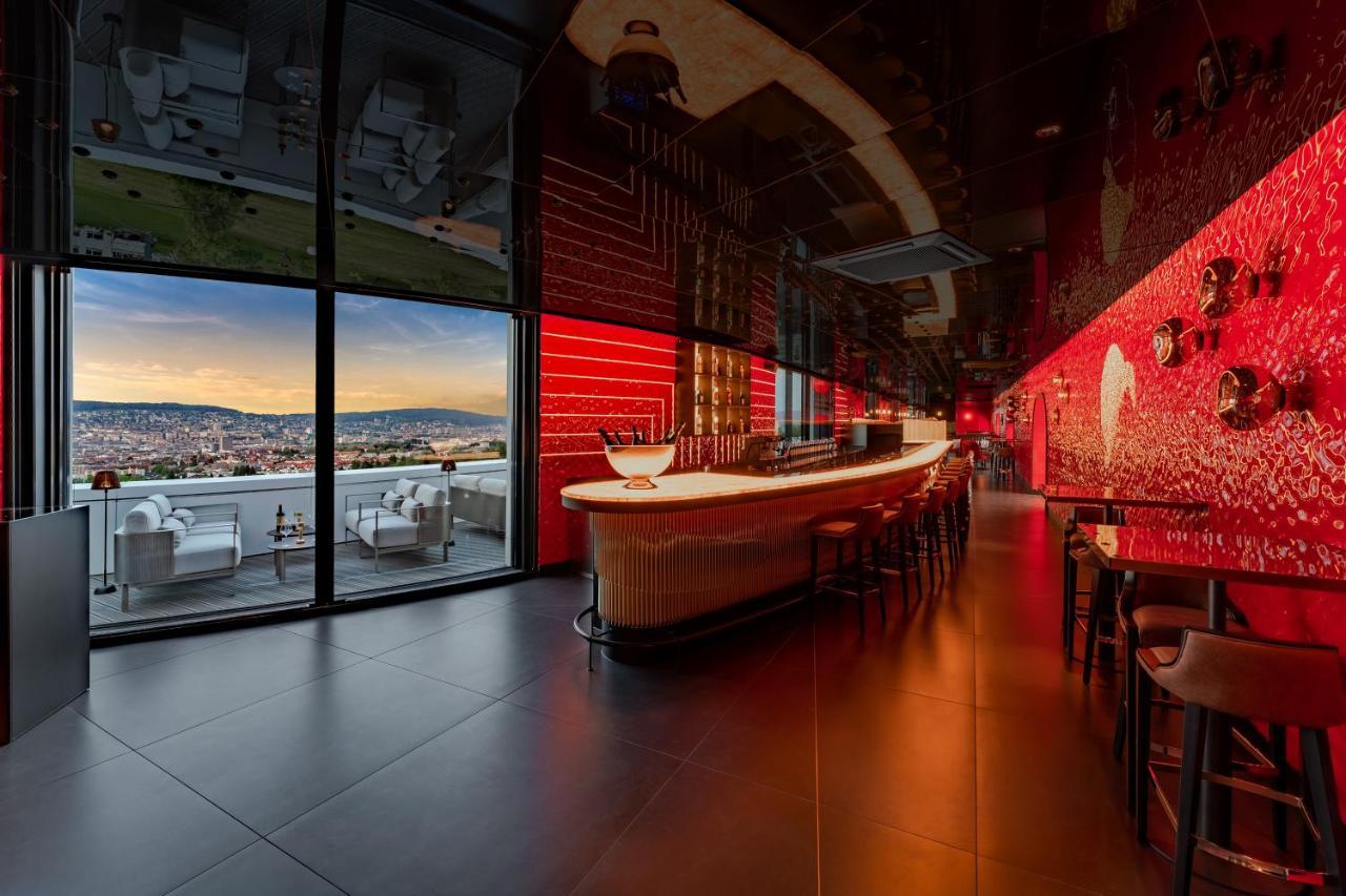 Five Zurich - Luxury City Resort Exterior photo Skyline Bar