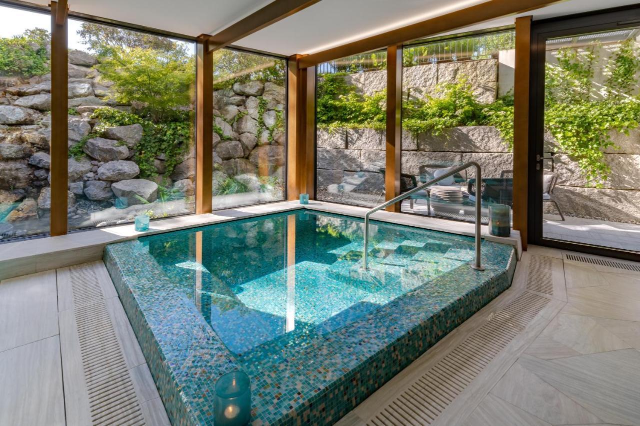 Five Zurich - Luxury City Resort Exterior photo The spa at the Hotel de la Paix